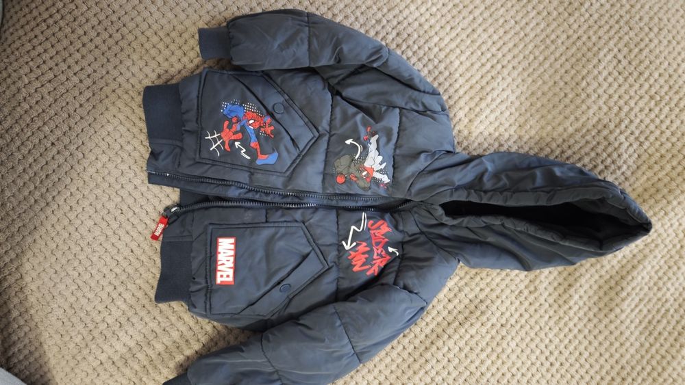 Весняна курточка на хлопчика на вік 3-4 роки