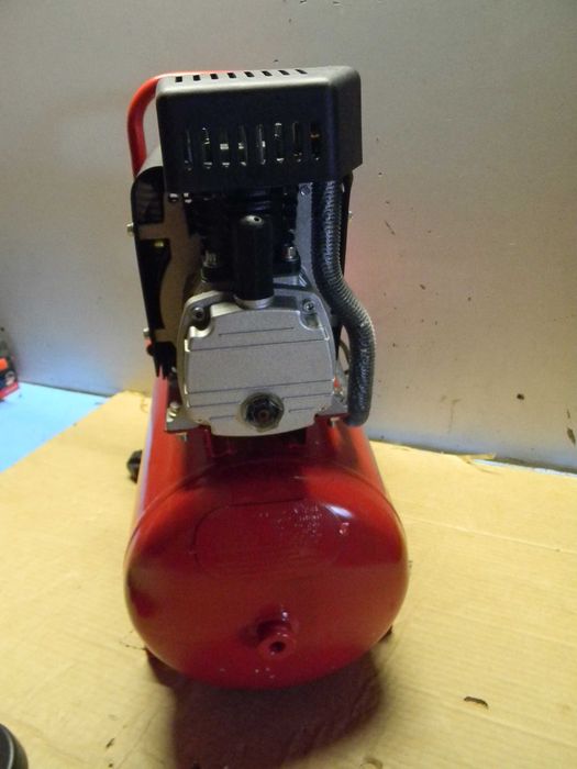 Sprężarka olejowa Einhell TC-AC190/24 kompresor