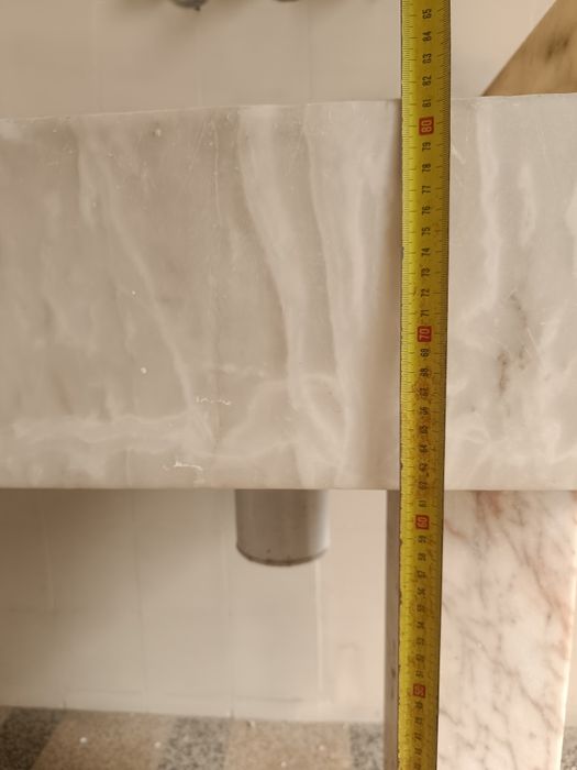 Pia em pedra de mármore