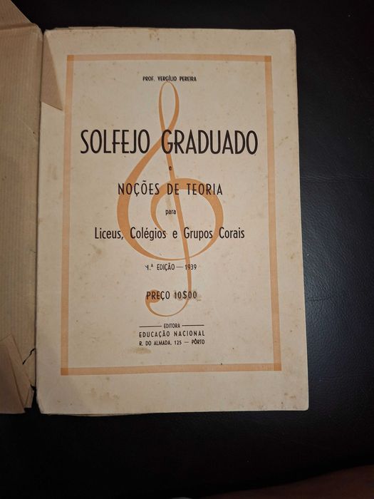 Livro Solfejo Graduado de Prof. Virgílio Pereira. 1a Edição