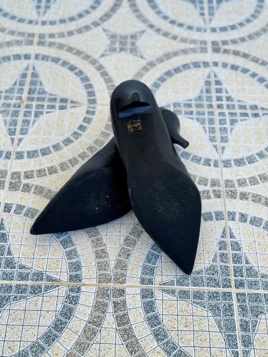 Sapatos de Salto Alto Pretos