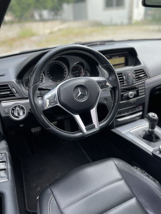 Mercedes E250 COUPE