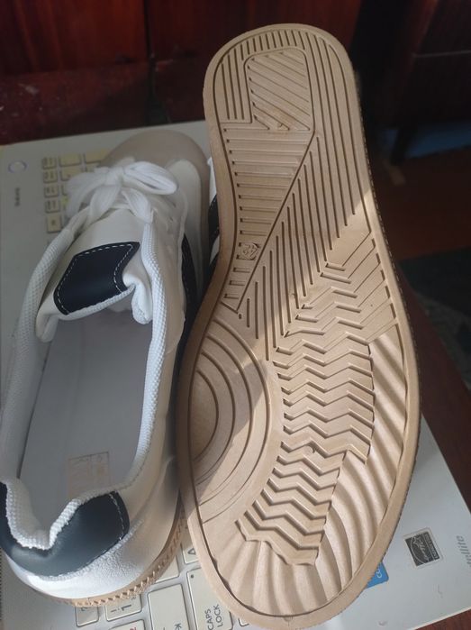 Кеди-кросівки розмір 42