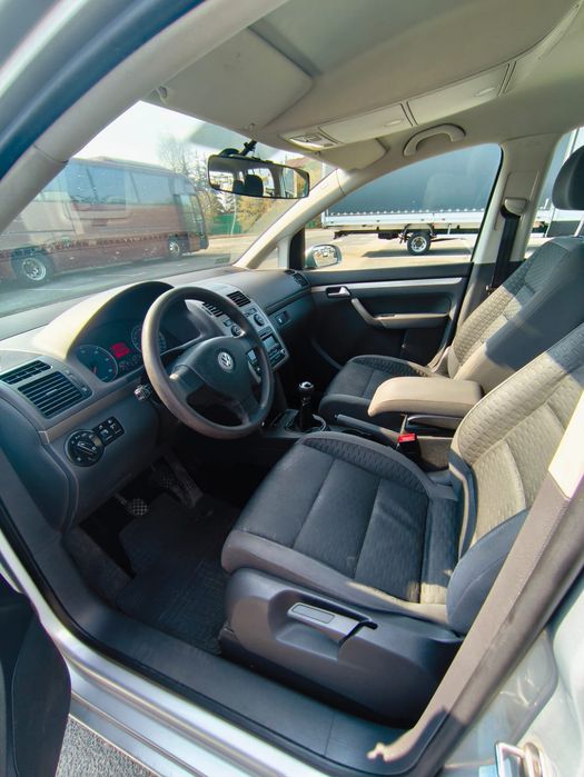 Volkswagen Touran 1.9D // 2010 // Lift // Klima // Hak // Zamiana //