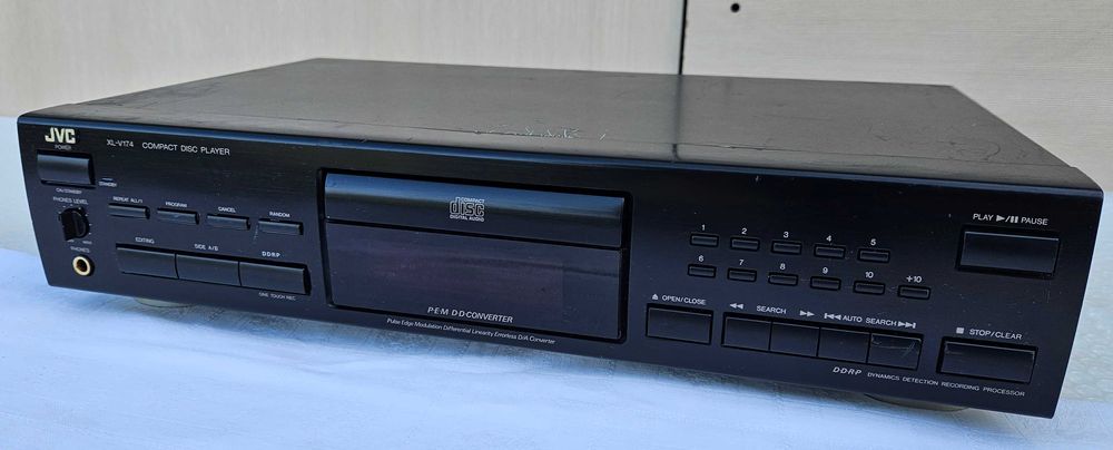 Odtwarzacz CD JVC XL - V 174