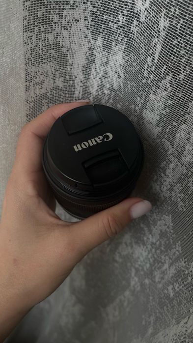 Обʼєктив canon 24-50 на беззеркальну камеру