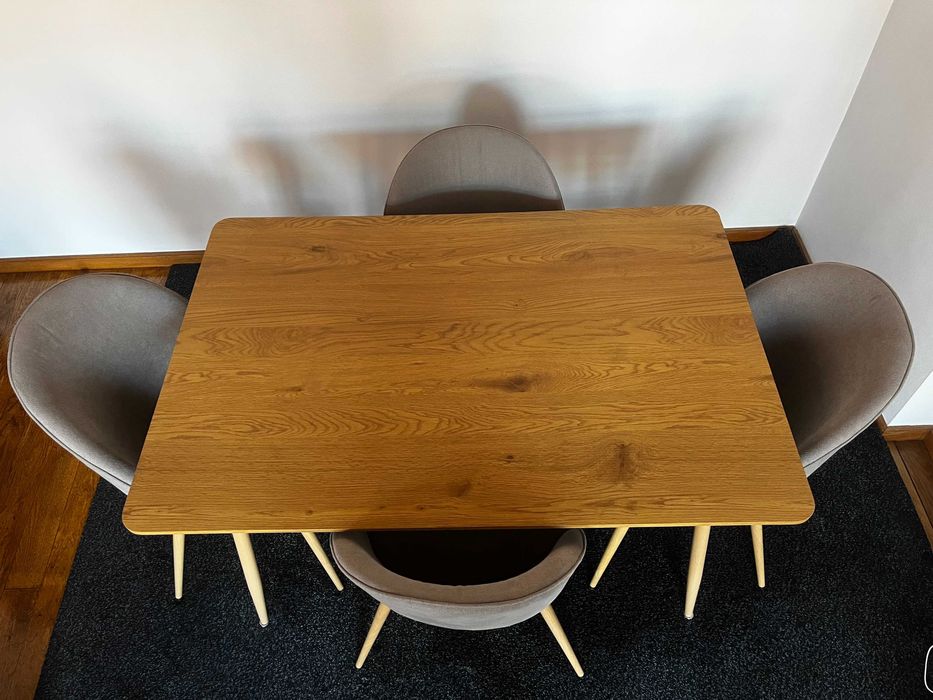 Mesa de jantar com 4 cadeiras | Como nova