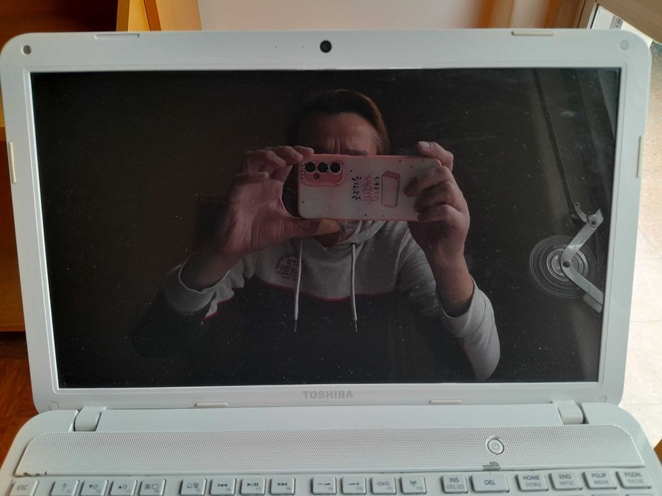 Toshiba Satellite L-850 - Ler descrição