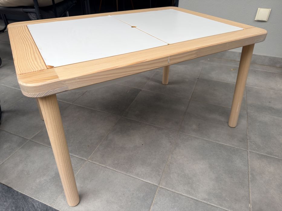 Mesa infantil- Flisat