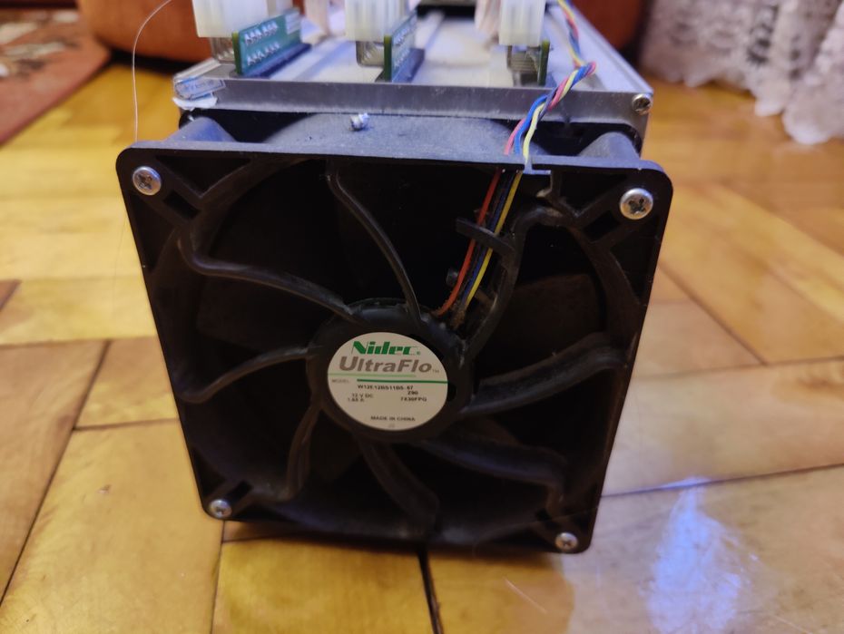 Innosilicon a 9 Zec ASIC