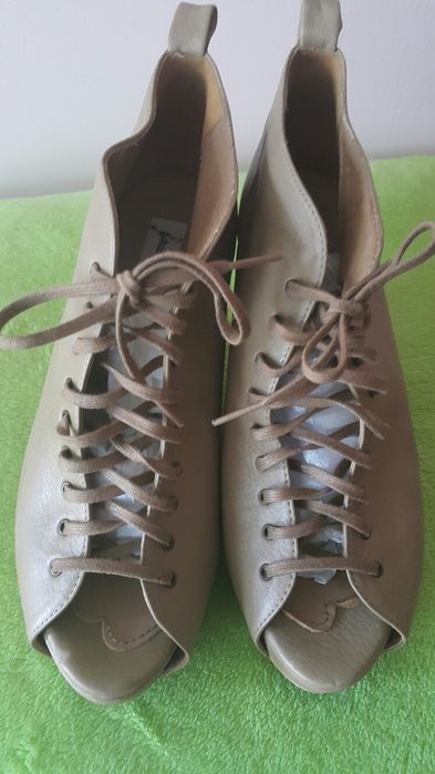 Buty skórzane stradivarius jak nowe rozm.38