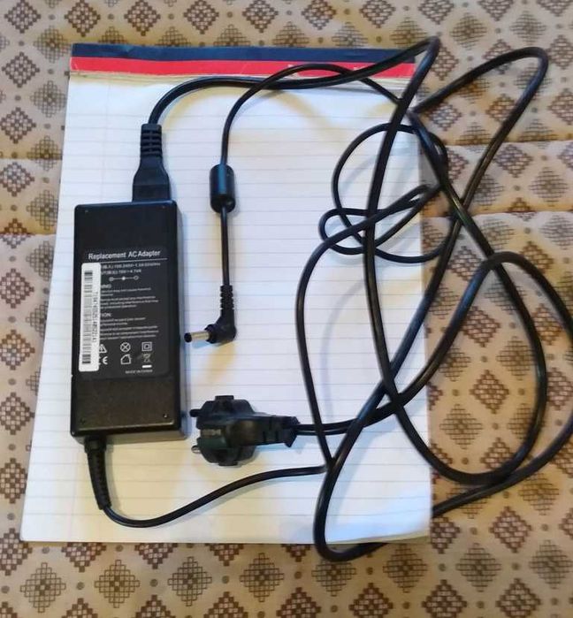 Pasta para computador portátil, como nova..