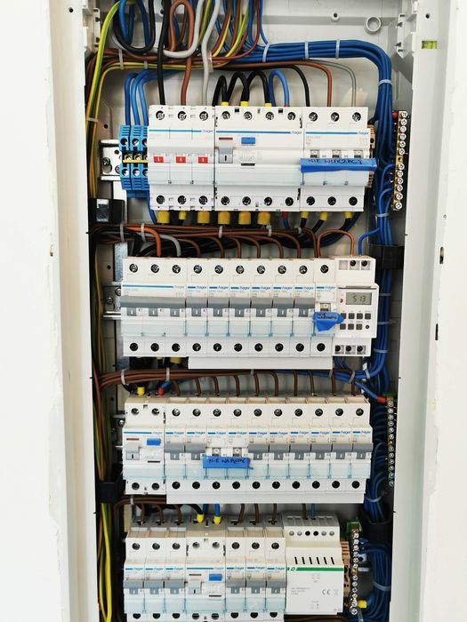 Elektryk, montaż instalacji elektrycznej,usuwanie awarii