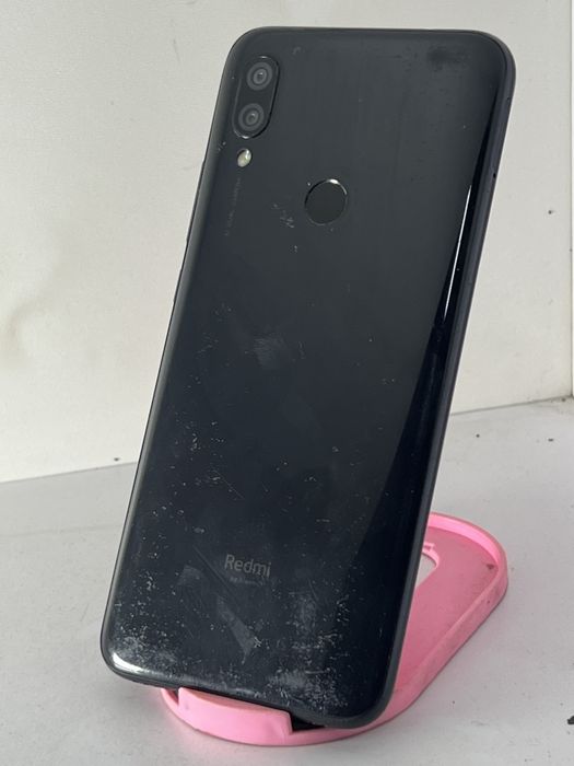 Смартфон Redmi 7 4/64gb в гарному стані