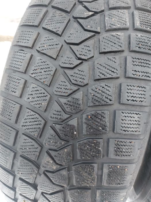 Резина зимова 275/55 r20