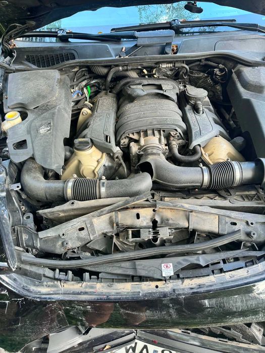 Sprzedam/zamienię Uszkodzony Porsche Cayenne S