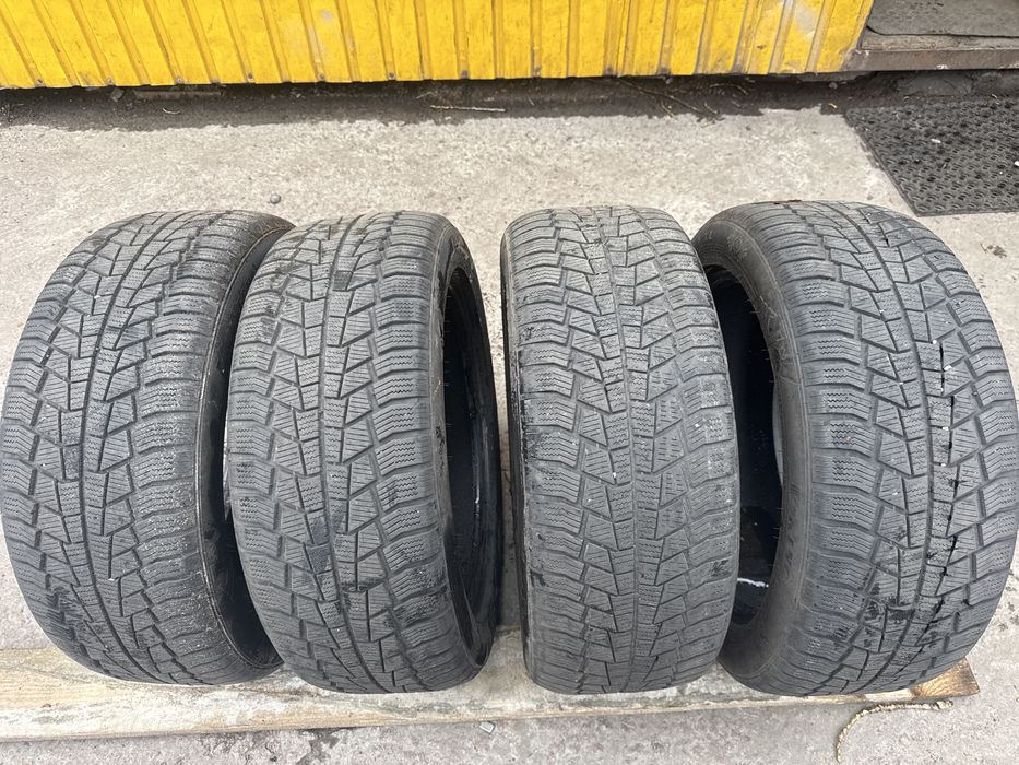 Продам 4шт шини 215/50/17 95V Viking wintech