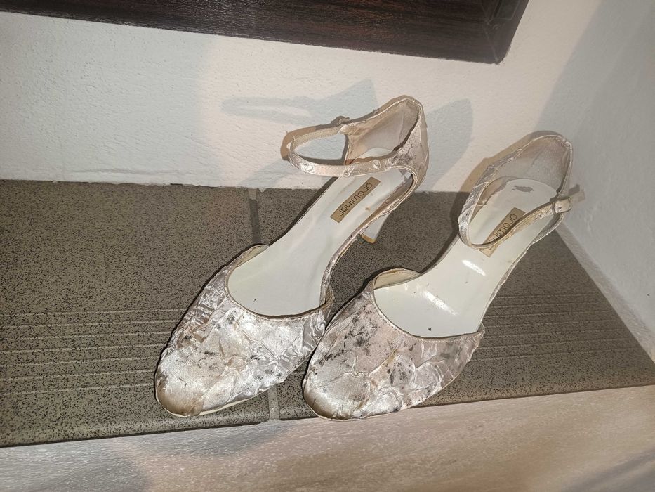 Eleganckie,  stylowe buty damskie, ślub. Rozmiar 38