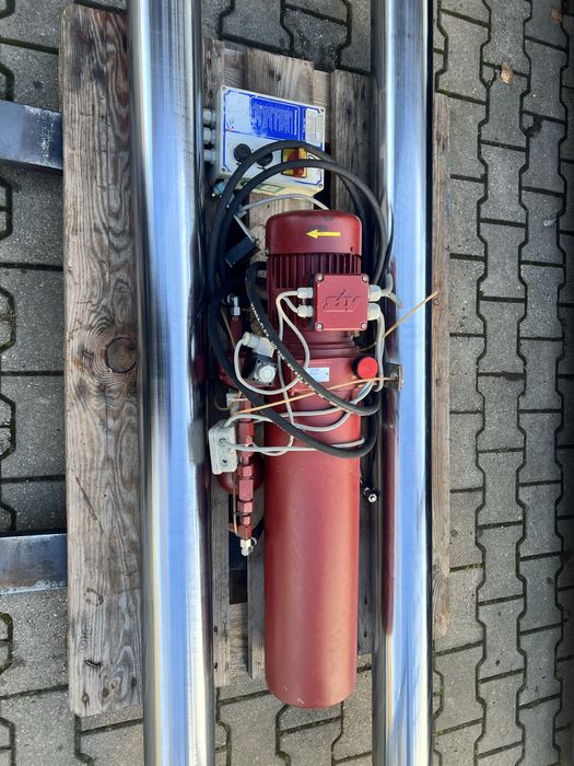 Podnośnik podposadzkowy Autop Maha szeroki rozstaw