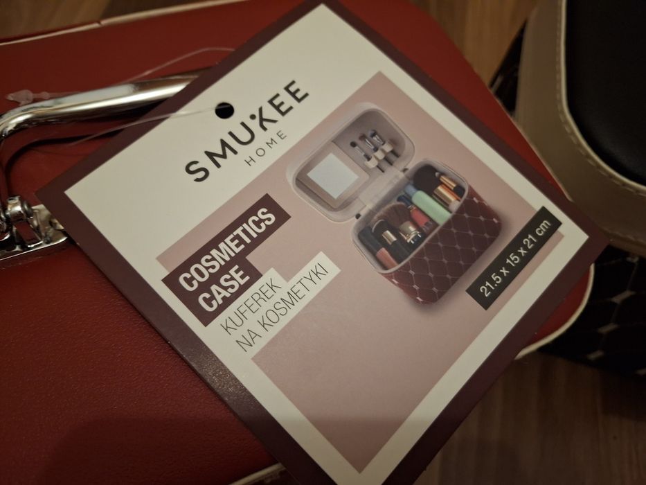 Nowy kuferek kosmetyczny