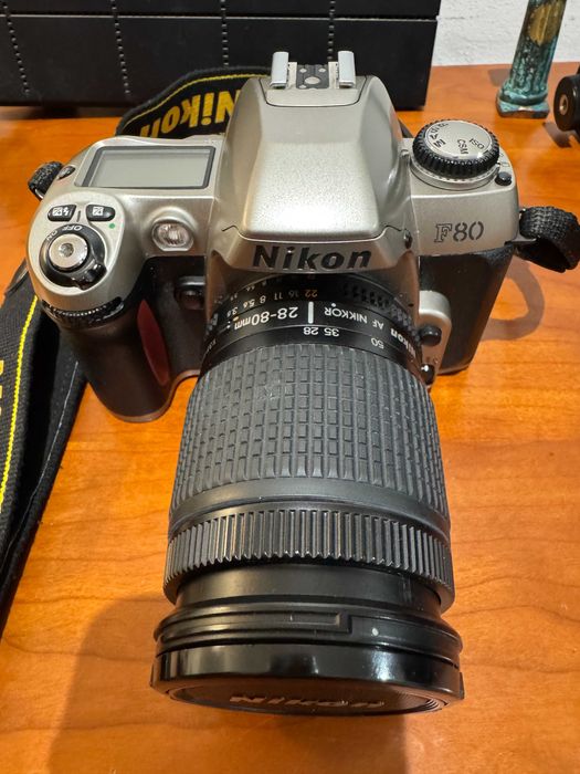 Máquina Fotográfica NIKON F80 Reflex Analógica - Como Nova