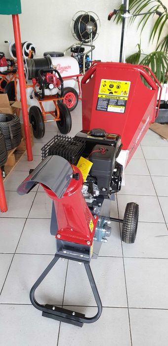 Biotriturador Campeon Gasolina ( tritura até 10 cm )