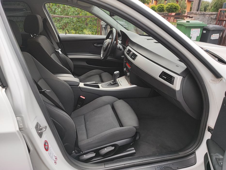 BMW E90 318d automat LCI sedan