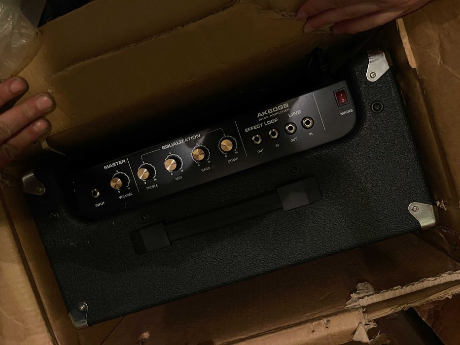 Гитарный комбик AK60GB ак гб басовый комбик