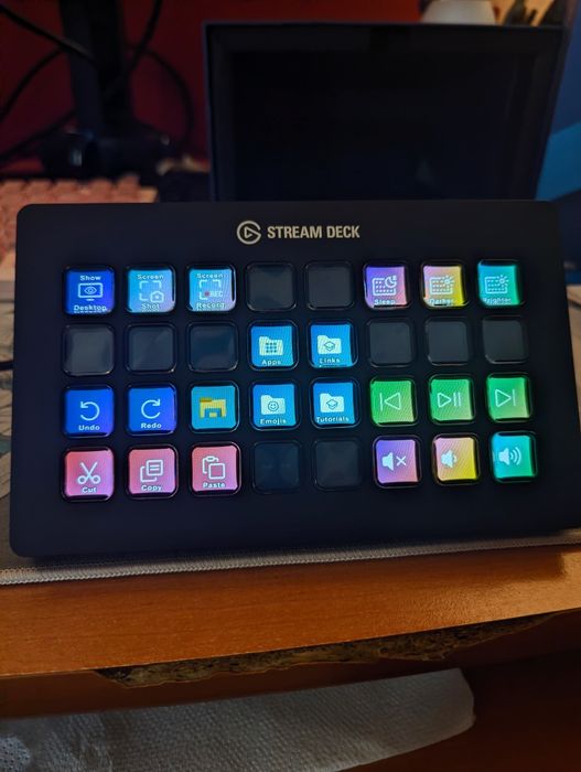 Elgato Stream Deck XL | 32 klawisze LCD | Pełen Zestaw Box | Stan BDB