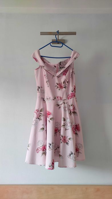 Letnia sukienka w kwiaty vubu M