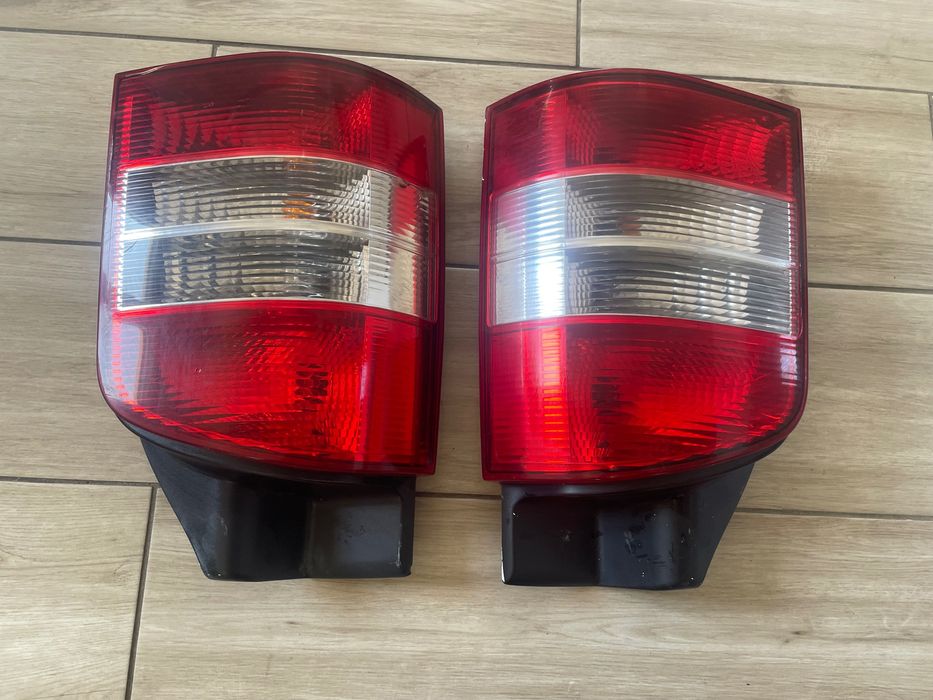 Lampy tylne lift VW T5