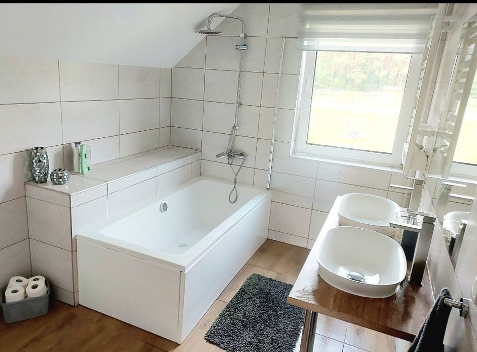 Dom letniskowy ,, Stodoła " w lesie nad jeziorem z jacuzzi 18 osobowy