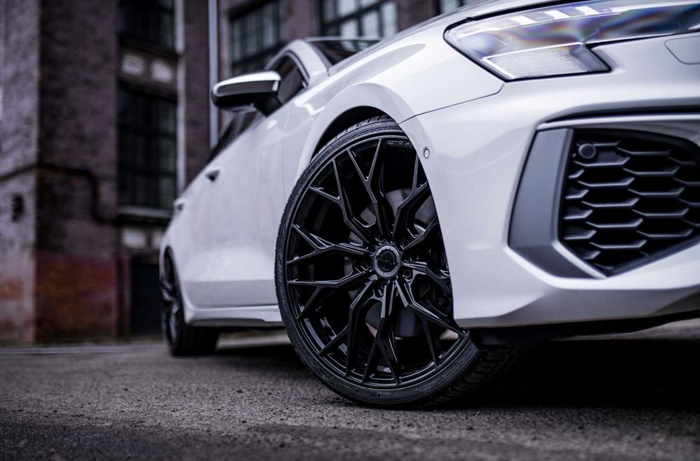 Koła letnie 20 5x112 Concaver CVR1 Audi Q5 255/45R20 Bridgestone