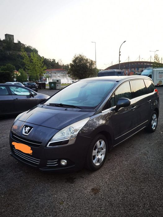 Peugeot 5008, 2013року