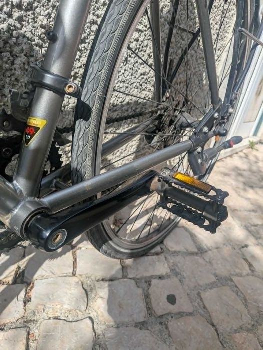 Vendo bicicleta de estrada Pure Cycles, tamanho 49 cm, com quadro principal em aço Chromoly (cromoly).