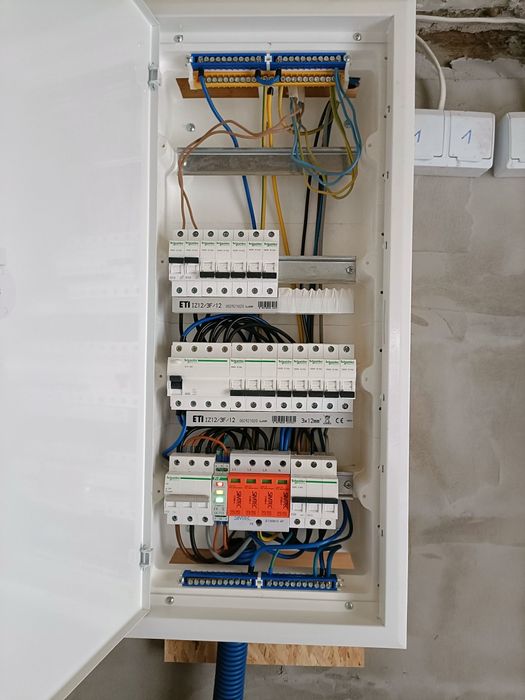 Serwis techniczny, złota rączka, elektryczne, hydrauliczne, montaż