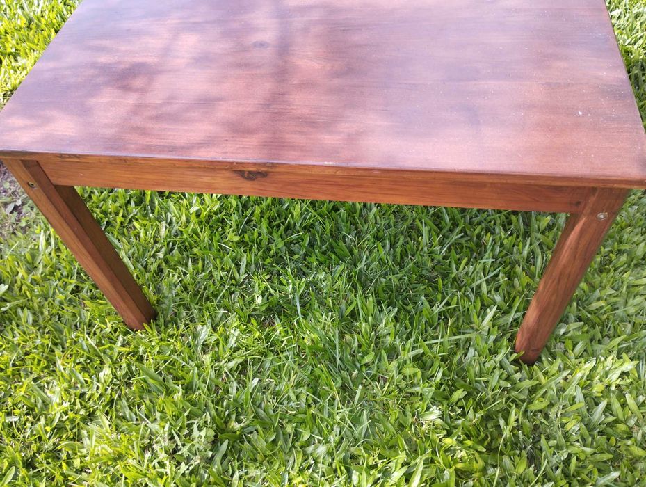 Mesa de centro da Saint Claire
