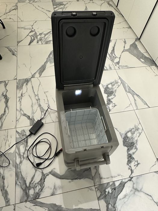 Компресорний холодильник Waeco CoolFreeze CF-40