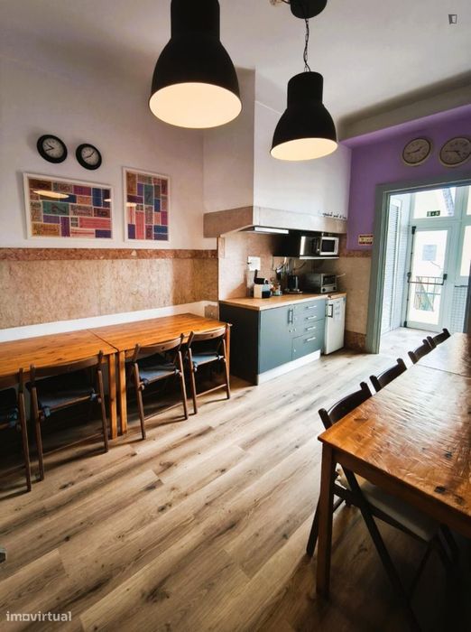 Quarto - localizado em Picoas Lisbon