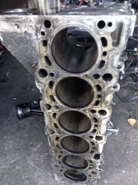 Bmw e60 e65 e90 e91 e92 e83 3.0d M57 231km blok silnika