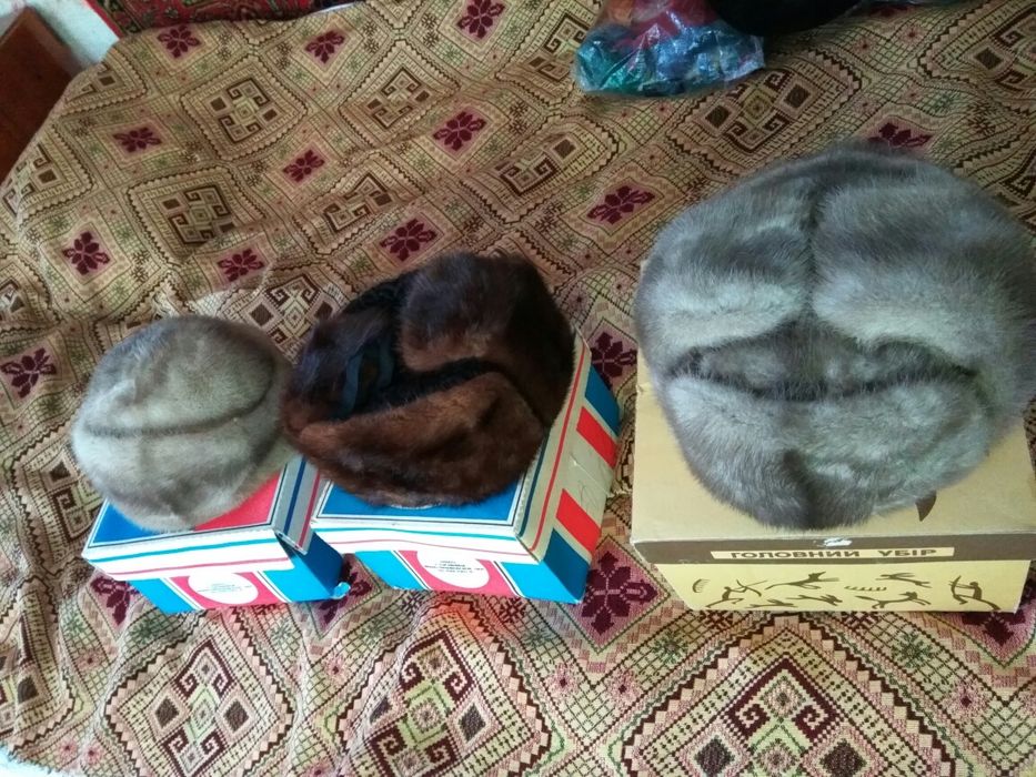 Шапка норковая красивая коричневая и серая