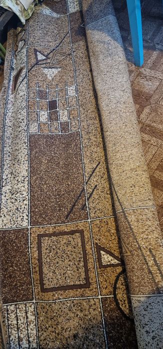 Коври в хорощому стані