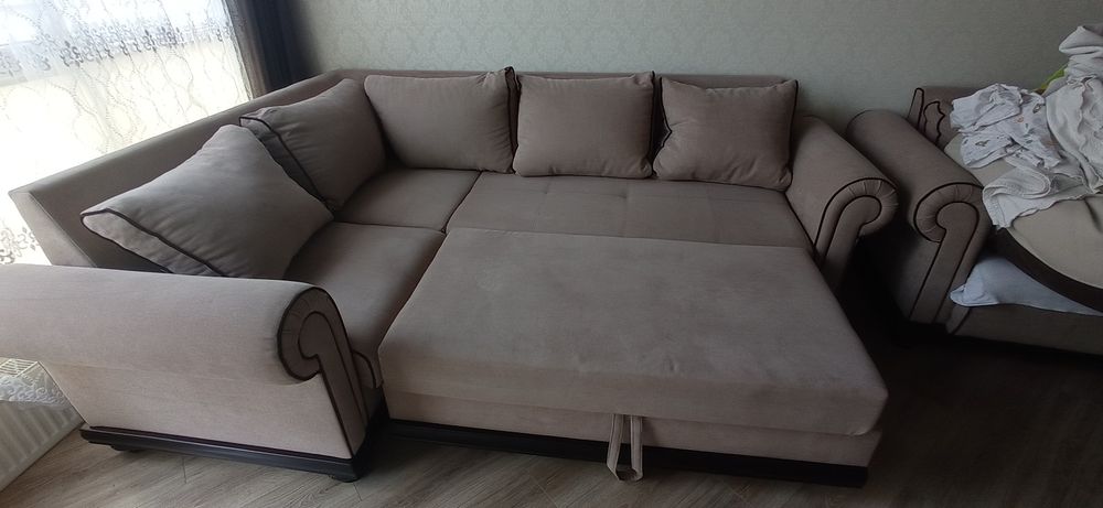 Диван та крісло в ідеальному стані