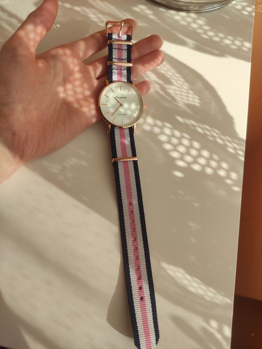 Zegarek damski Geneva Platinum w stylu Daniel Wellington