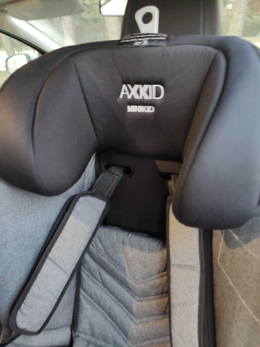 Fotelik samochodowy Axkid Minikid 2.0