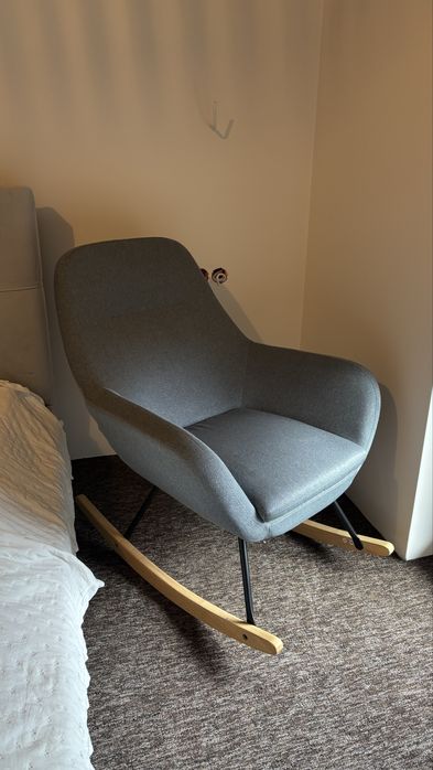 Fotel bujany Jysk NEBEL