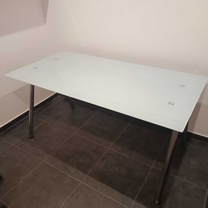 Secretária 160x80 tampo vidro com altura regulavel