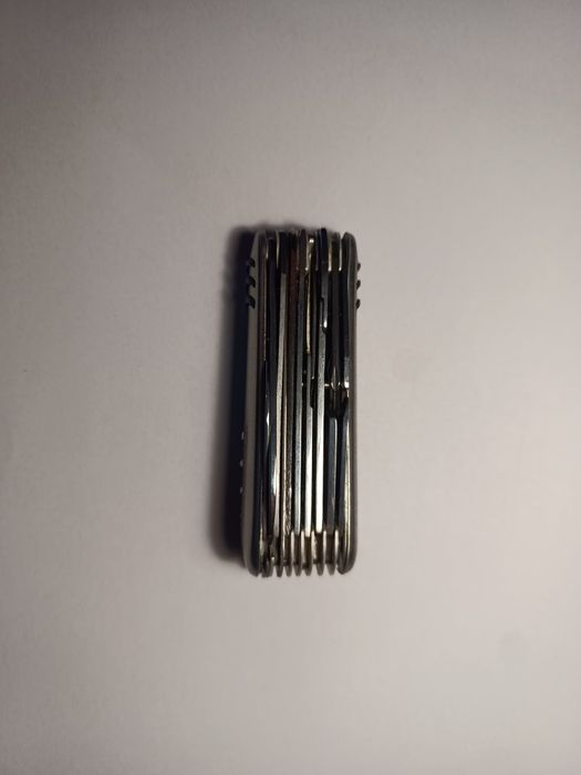 Scyzoryk wielofunkcyjny