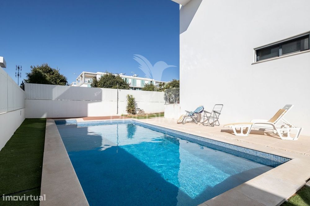 Apartamento T2 - Condomínio c/piscina em Cabanas de Tavira