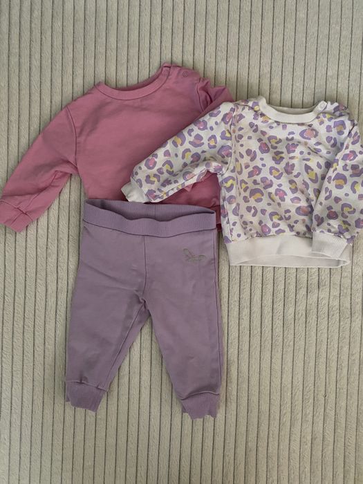 Лот на дівчинуу.